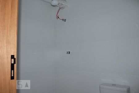 Banheiro de kitnet/studio para alugar com 1 quarto, 26m² em Parque Jabaquara, São Paulo