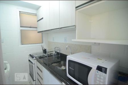 Cozinha de apartamento à venda com 2 quartos, 44m² em Olaria, Canoas