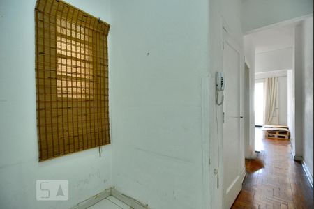 Hall de Entrada e corredor de apartamento para alugar com 1 quarto, 60m² em Campos Elíseos, São Paulo