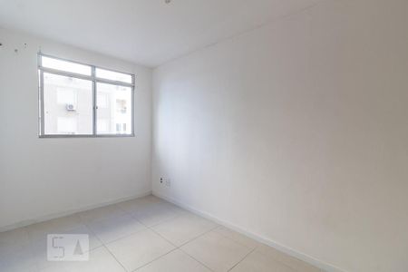 Quarto 2 de apartamento para alugar com 2 quartos, 58m² em Protásio Alves, Porto Alegre