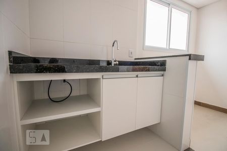 Cozinha de kitnet/studio para alugar com 1 quarto, 30m² em Parque Jabaquara, São Paulo