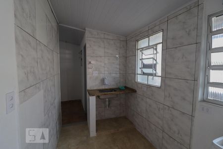 Cozinha de kitnet/studio para alugar com 1 quarto, 18m² em Jardim Flor do Campo, Guarulhos