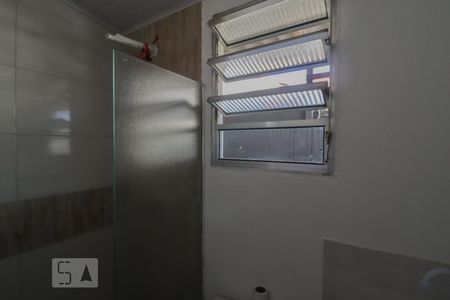 Banheiro de kitnet/studio para alugar com 1 quarto, 18m² em Jardim Flor do Campo, Guarulhos