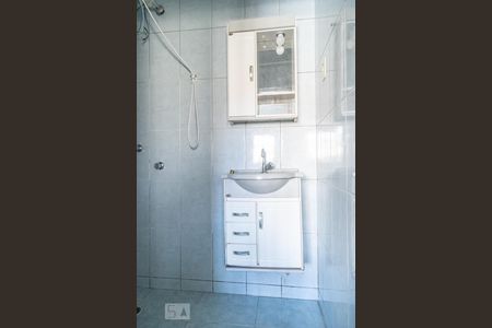 Banheiro de kitnet/studio para alugar com 1 quarto, 40m² em Cidade Líder, São Paulo