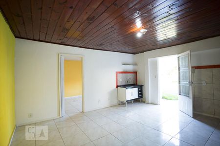 Sala de casa de condomínio para alugar com 2 quartos, 75m² em Medianeira, Porto Alegre