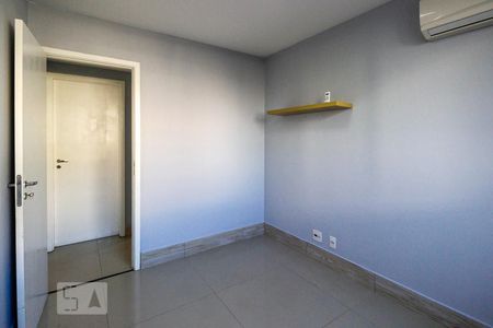 Quarto 1 de apartamento para alugar com 3 quartos, 89m² em Recreio dos Bandeirantes, Rio de Janeiro