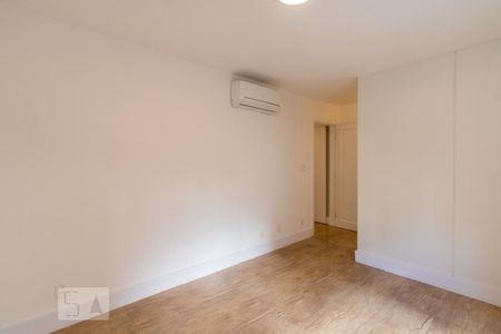 Suite de apartamento para alugar com 2 quartos, 80m² em Vila Nova Conceição, São Paulo