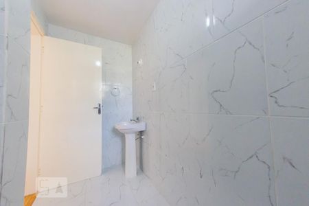 Banheiro de apartamento para alugar com 2 quartos, 48m² em Partenon, Porto Alegre