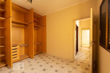 Quarto 2 de casa para alugar com 3 quartos, 80m² em Vila Zelina, São Paulo