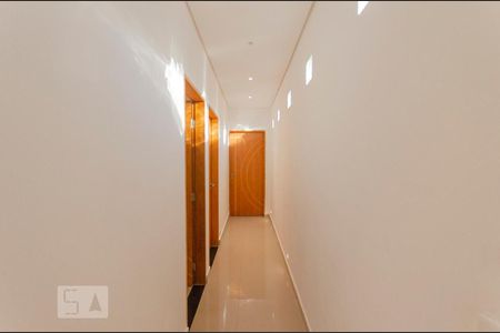 Corredor de casa para alugar com 2 quartos, 70m² em Parque Boturussu, São Paulo