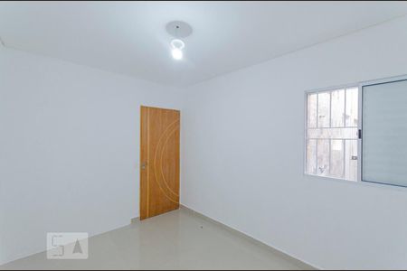 Quarto 1 de casa para alugar com 2 quartos, 70m² em Parque Boturussu, São Paulo