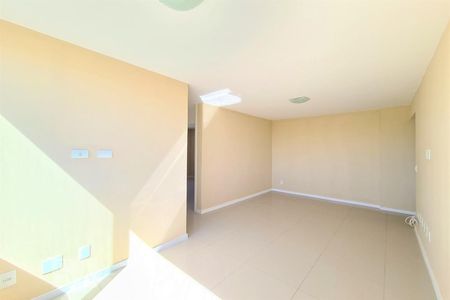 Apartamento à venda com 70m², 2 quartos e 1 vagaSala