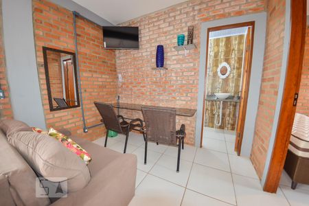 Sala de apartamento para alugar com 2 quartos, 60m² em São João do Rio Vermelho, Florianópolis