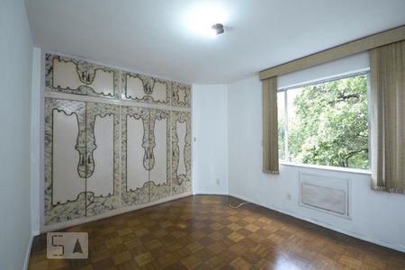 Quarto 1 de apartamento à venda com 2 quartos, 135m² em Tijuca, Rio de Janeiro