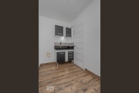 Cozinha de kitnet/studio para alugar com 1 quarto, 45m² em Passo D’areia, Porto Alegre