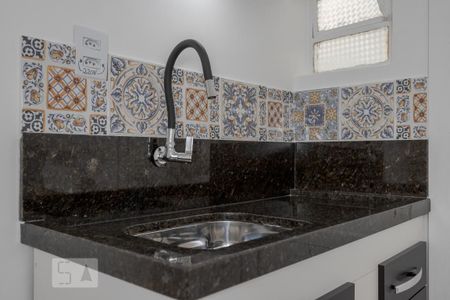 Cozinha de kitnet/studio para alugar com 1 quarto, 45m² em Passo D’areia, Porto Alegre