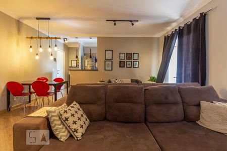 Sala de apartamento à venda com 1 quarto, 72m² em Jardim Tupanci, Barueri