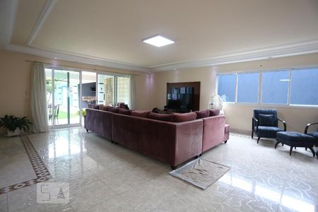 Sala de casa para alugar com 4 quartos, 450m² em Parque dos Príncipes, São Paulo