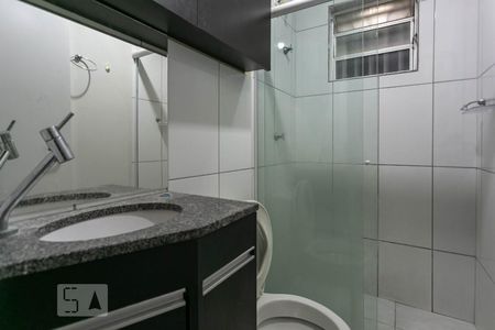 Banheiro de apartamento à venda com 2 quartos, 48m² em Planalto, Belo Horizonte