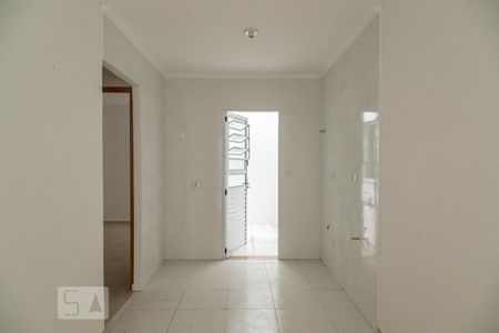 Sala e cozinha de apartamento para alugar com 2 quartos, 40m² em Cidade Antônio Estevão de Carvalho, São Paulo