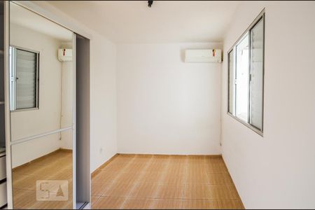 Quarto 1 de apartamento para alugar com 1 quarto, 43m² em Partenon, Porto Alegre