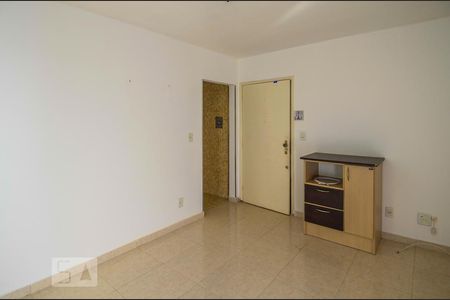 Sala de apartamento para alugar com 1 quarto, 43m² em Partenon, Porto Alegre