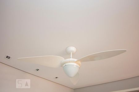 Ventilador da Sala  de apartamento à venda com 2 quartos, 68m² em Jardim do Salso, Porto Alegre