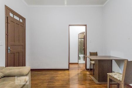 Sala de casa para alugar com 2 quartos, 90m² em Vila Industrial, Mogi das Cruzes