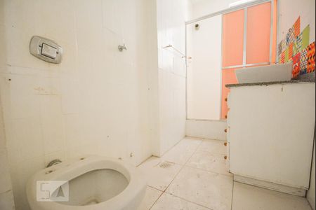 Banheiro Social de apartamento à venda com 2 quartos, 70m² em Botafogo, Rio de Janeiro