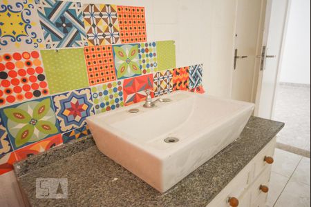 Banheiro Social - Pia de apartamento à venda com 2 quartos, 70m² em Botafogo, Rio de Janeiro