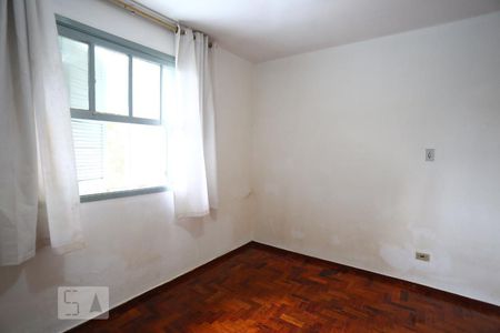 Quarto 1 de casa para alugar com 3 quartos, 80m² em Vila Butantã, São Paulo