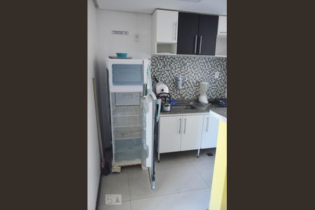 Cozinha de apartamento para alugar com 1 quarto, 33m² em Barra, Salvador