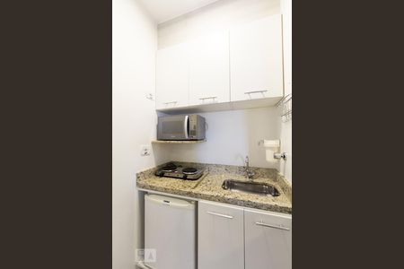 Cozinha de kitnet/studio para alugar com 1 quarto, 42m² em Jardim Paulistano, São Paulo