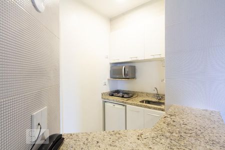 Cozinha de kitnet/studio para alugar com 1 quarto, 42m² em Jardim Paulistano, São Paulo