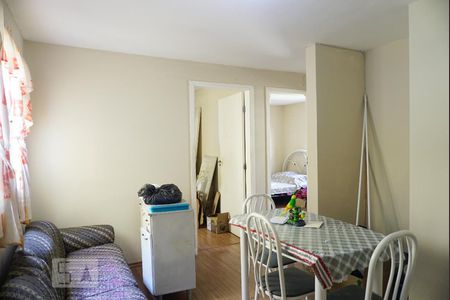 Sala de apartamento à venda com 2 quartos, 50m² em Vila Carmosina, São Paulo