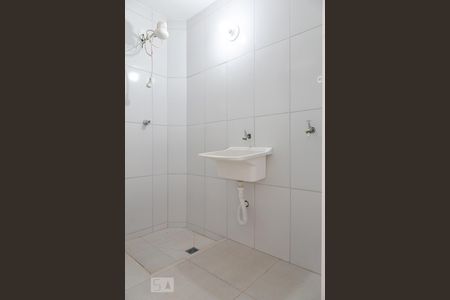 Banheiro de kitnet/studio para alugar com 1 quarto, 40m² em Bela Vista, São Paulo