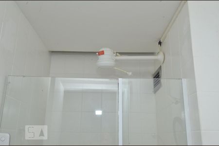 Banheiro  de apartamento à venda com 2 quartos, 73m² em Copacabana, Rio de Janeiro