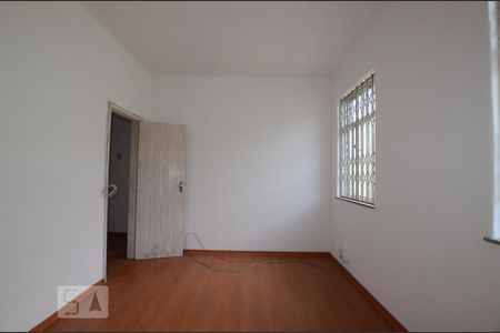 Quarto 1 de casa para alugar com 2 quartos, 90m² em Vila Kosmos, Rio de Janeiro