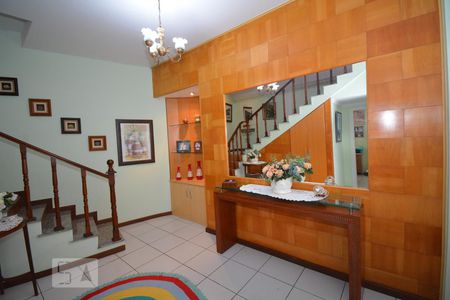 Hall de Entrada de casa para alugar com 3 quartos, 200m² em Quintino Bocaiuva, Rio de Janeiro