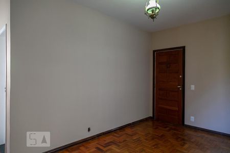 Sala de apartamento para alugar com 3 quartos, 99m² em Sion, Belo Horizonte