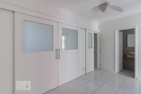 Suite de apartamento à venda com 3 quartos, 103m² em Vila Olímpia, São Paulo