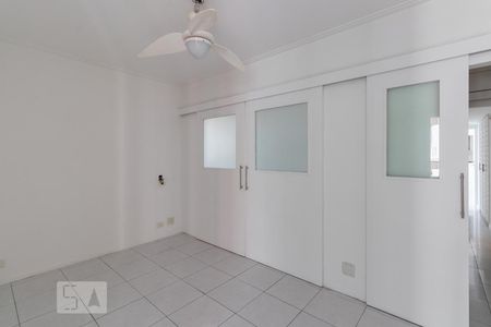 Suite de apartamento à venda com 3 quartos, 103m² em Vila Olímpia, São Paulo