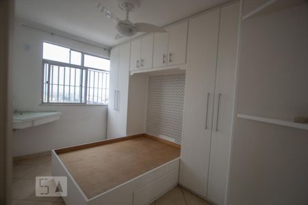 Quarto 1 de apartamento para alugar com 2 quartos, 65m² em Olaria, Rio de Janeiro