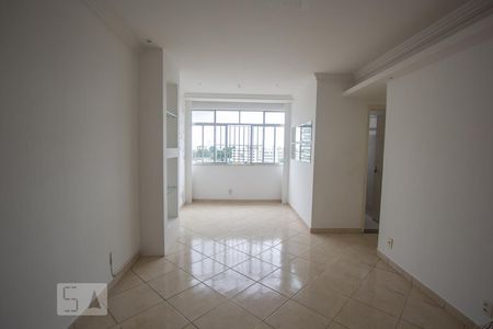 Sala de apartamento para alugar com 2 quartos, 65m² em Olaria, Rio de Janeiro