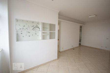 Sala de apartamento para alugar com 2 quartos, 65m² em Olaria, Rio de Janeiro