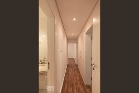 Corredor de apartamento à venda com 3 quartos, 129m² em Santa Cecília, São Paulo