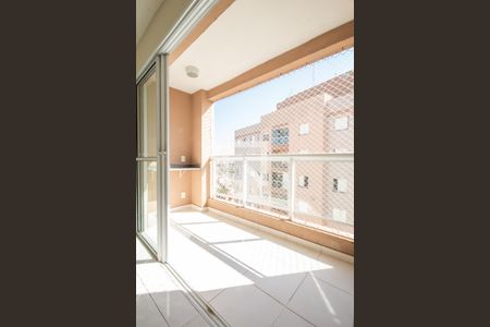 Sacada de apartamento para alugar com 2 quartos, 52m² em Jardim Roberto, Osasco