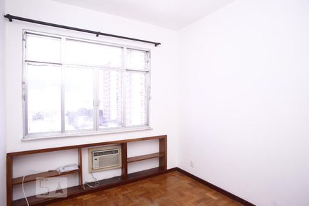 Quarto  de apartamento à venda com 1 quarto, 55m² em Maracanã, Rio de Janeiro