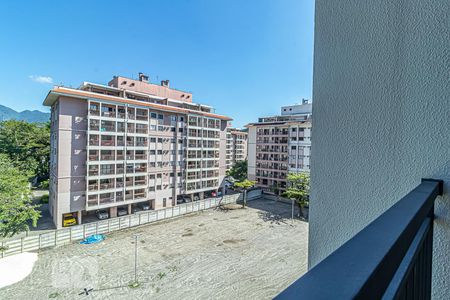 Vista  de apartamento à venda com 2 quartos, 59m² em Taquara, Rio de Janeiro