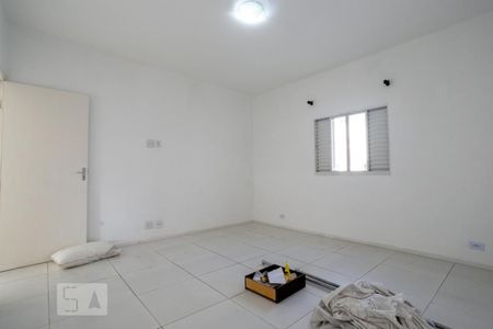 Quarto 1 de casa para alugar com 2 quartos, 55m² em Chácara Inglesa, São Paulo